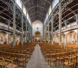 Architecture-industrielle;-Chaise-paillée;-Charpente-métallique;-Église;-Jules-Astruc;-Kaleidos;-Kaleidos-images;-La-parole-à-limage;-Lieux-de-culte;-Nef;-Notre-Dame-du-Travail;-Patrimoine-parisien;-Stories-Pictures;-Tarek-Charara;-Tribune;-Vitrail;-Voûte